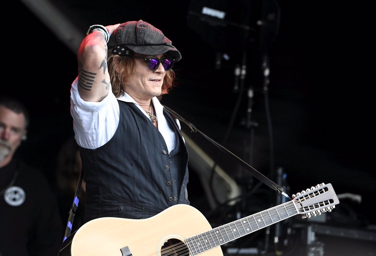 Johnny Depp se repone tras su juicio y lanza álbum junto al británico Jeff Beck