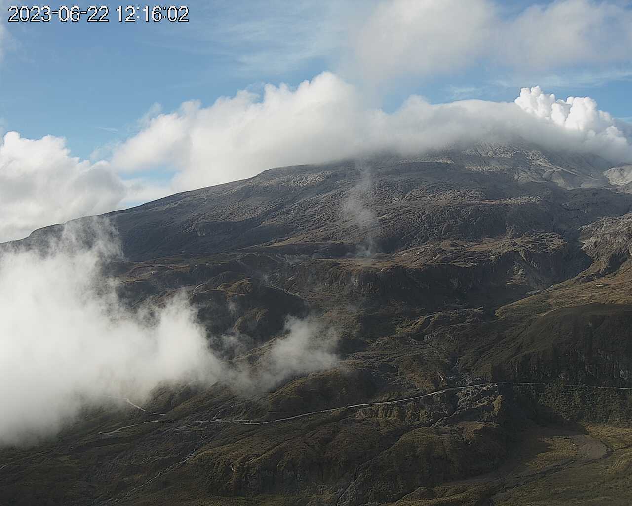 Junio 23: el volcán nevado del Ruiz no ha regresado a niveles normales de actividad