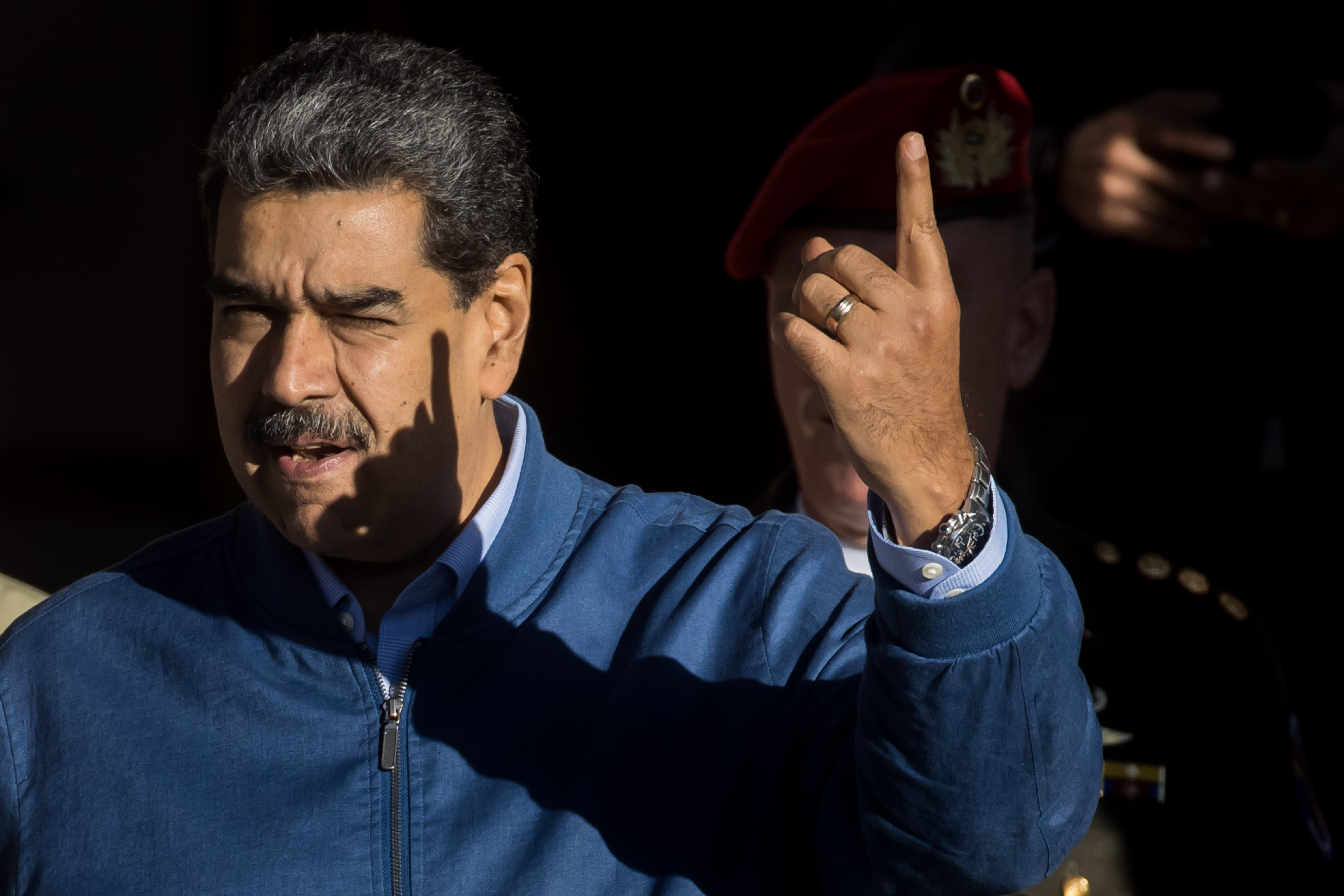 Maduro ordenó “una acción defensiva” por las tensiones con Guyana y el Reino Unido