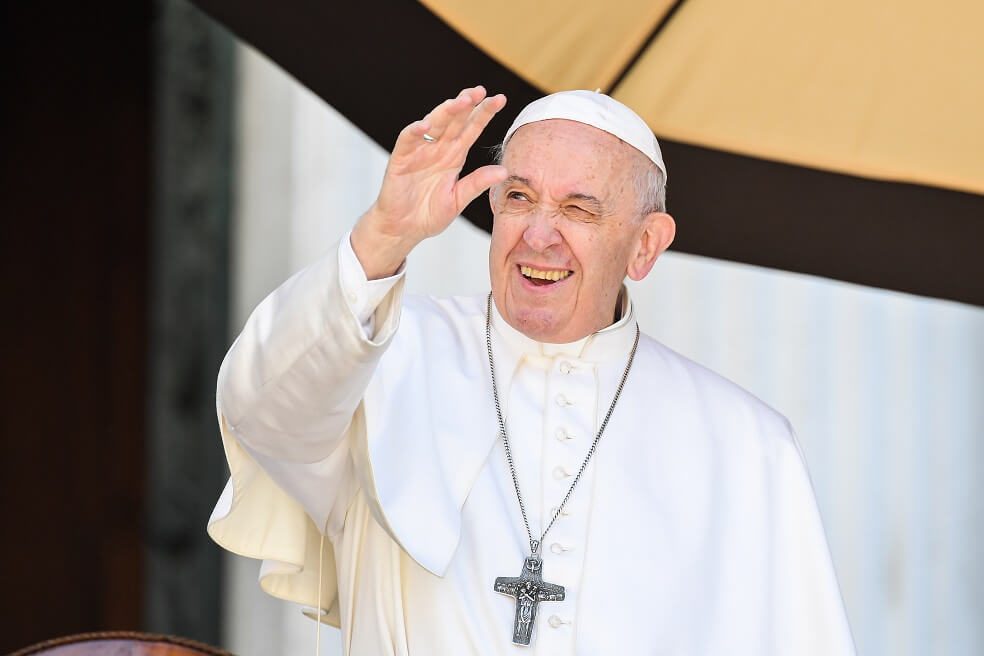 El Papa Francisco no quiere que le besen el anillo piscatorio, ¿por qué?