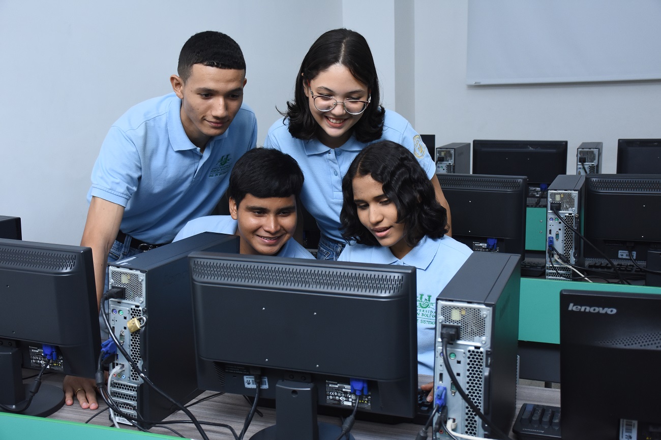 Unisimón tiene el primer pregrado de Colombia acreditado por Aneca