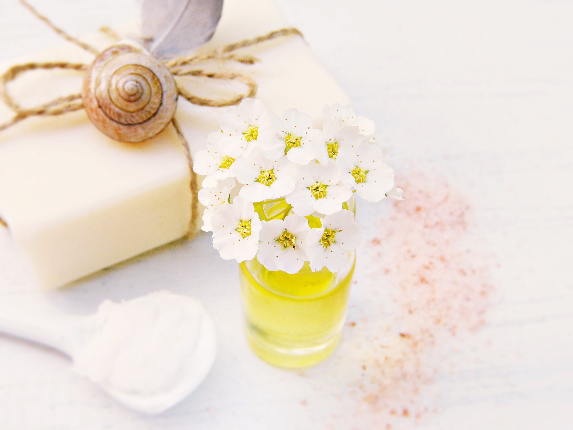 cosmética natural. cosmética sostenible. cremas, aceites, jabones.