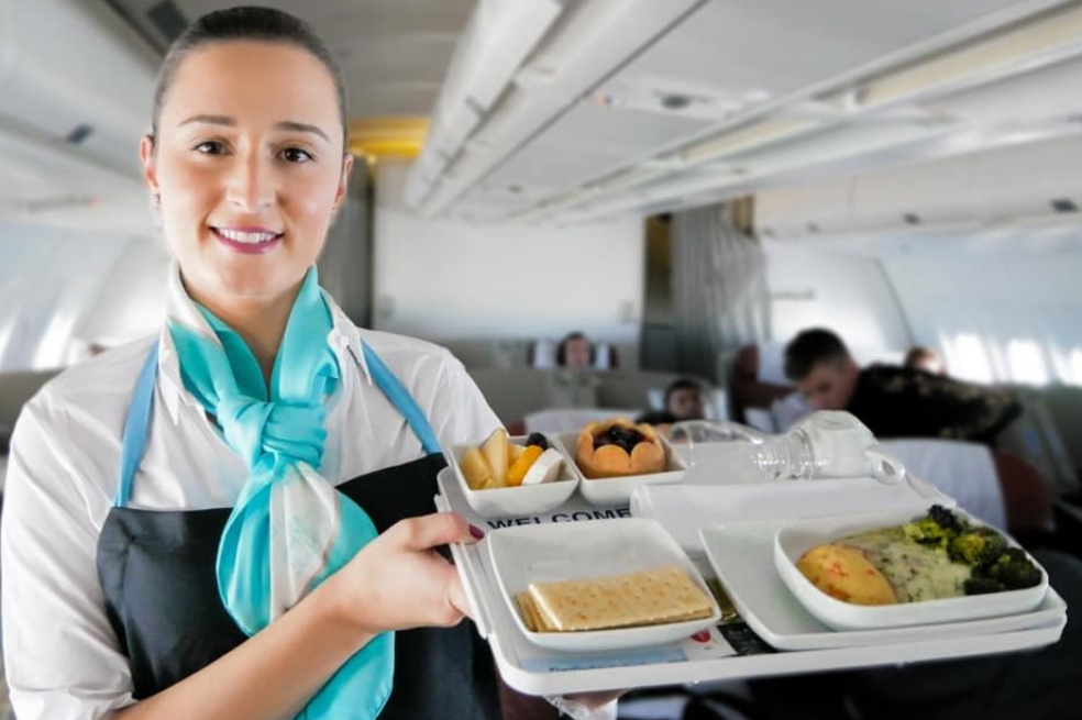 Hy Fly, la primera aerolínea en realizar un vuelo comercial libre de plásticos
