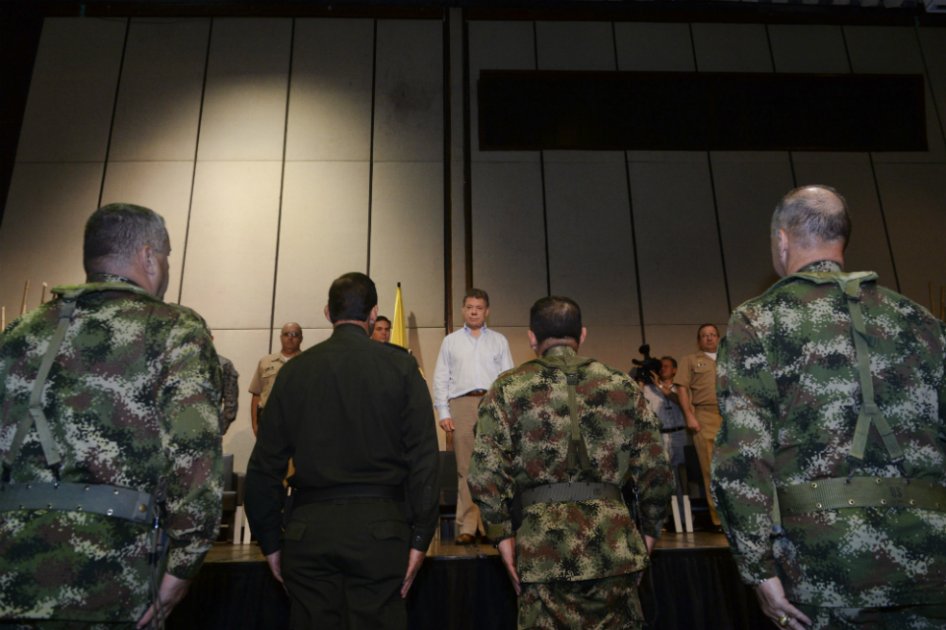 «Se ha querido utilizar a las FF.AA. para oponerse al presidente Santos»