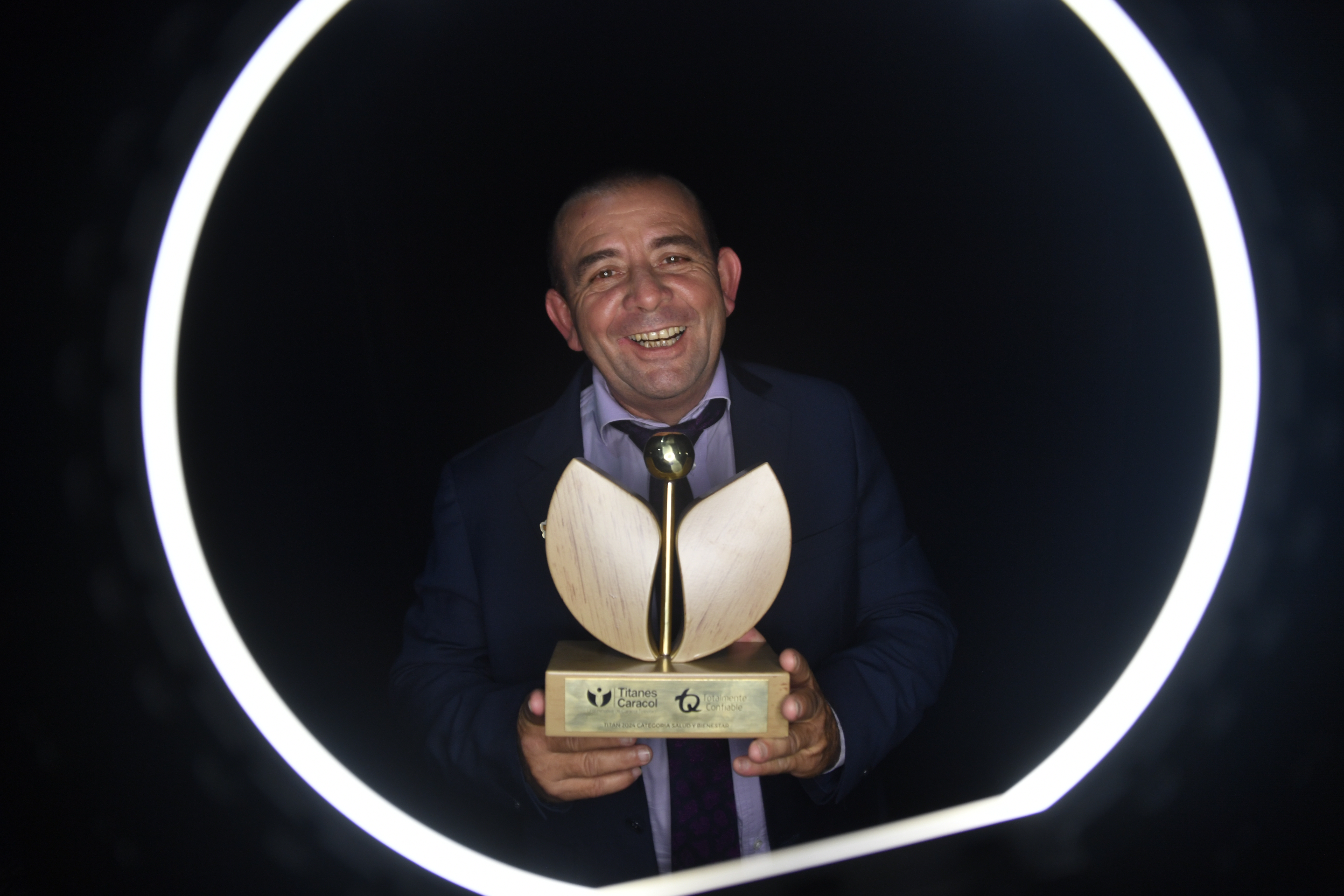 Dignificando al ser humano ofreciéndole oportunidades y calidad de vida