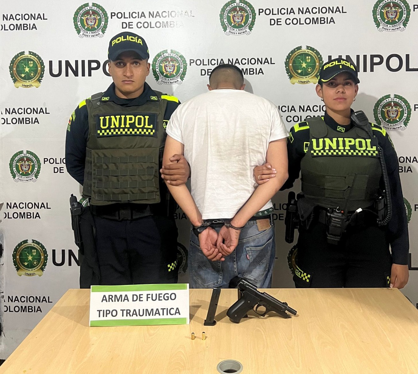 Ladrones fueron arrestados en flagrancia mientras robaban un SITP