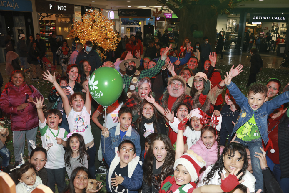 Inicia la navidad en el centro comercial Santa Fe