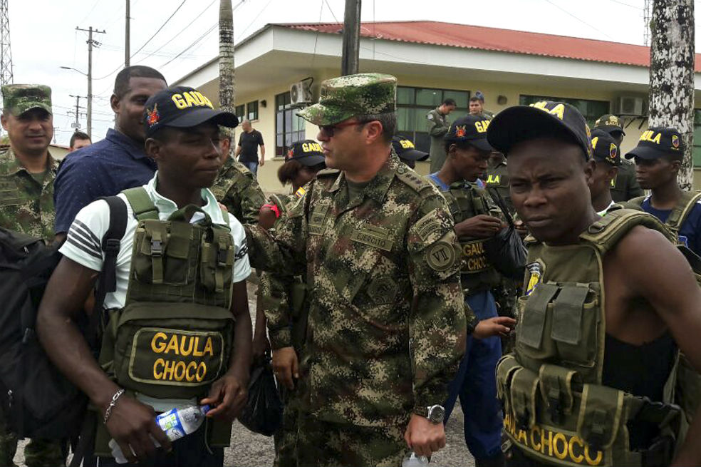 Los ocho liberados se encuentran bien de salud: Ejército