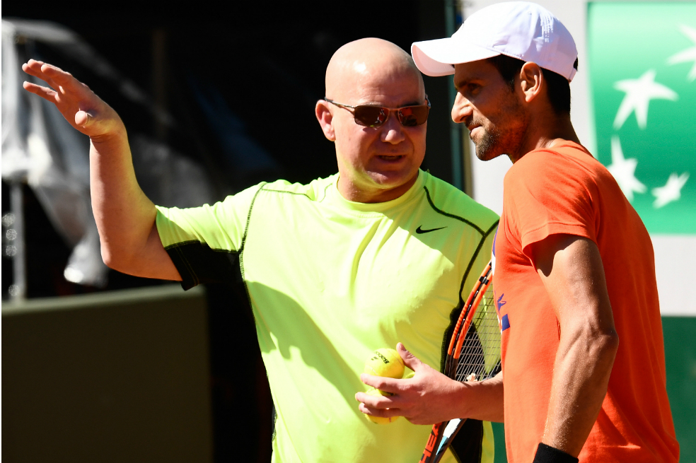 Andre Agassi entrena a Djokovic gratis