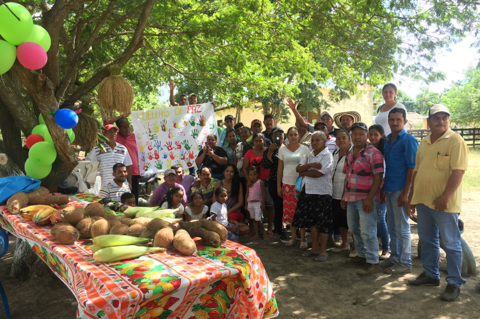 Tiendas de paz: una segunda oportunidad para los campesinos