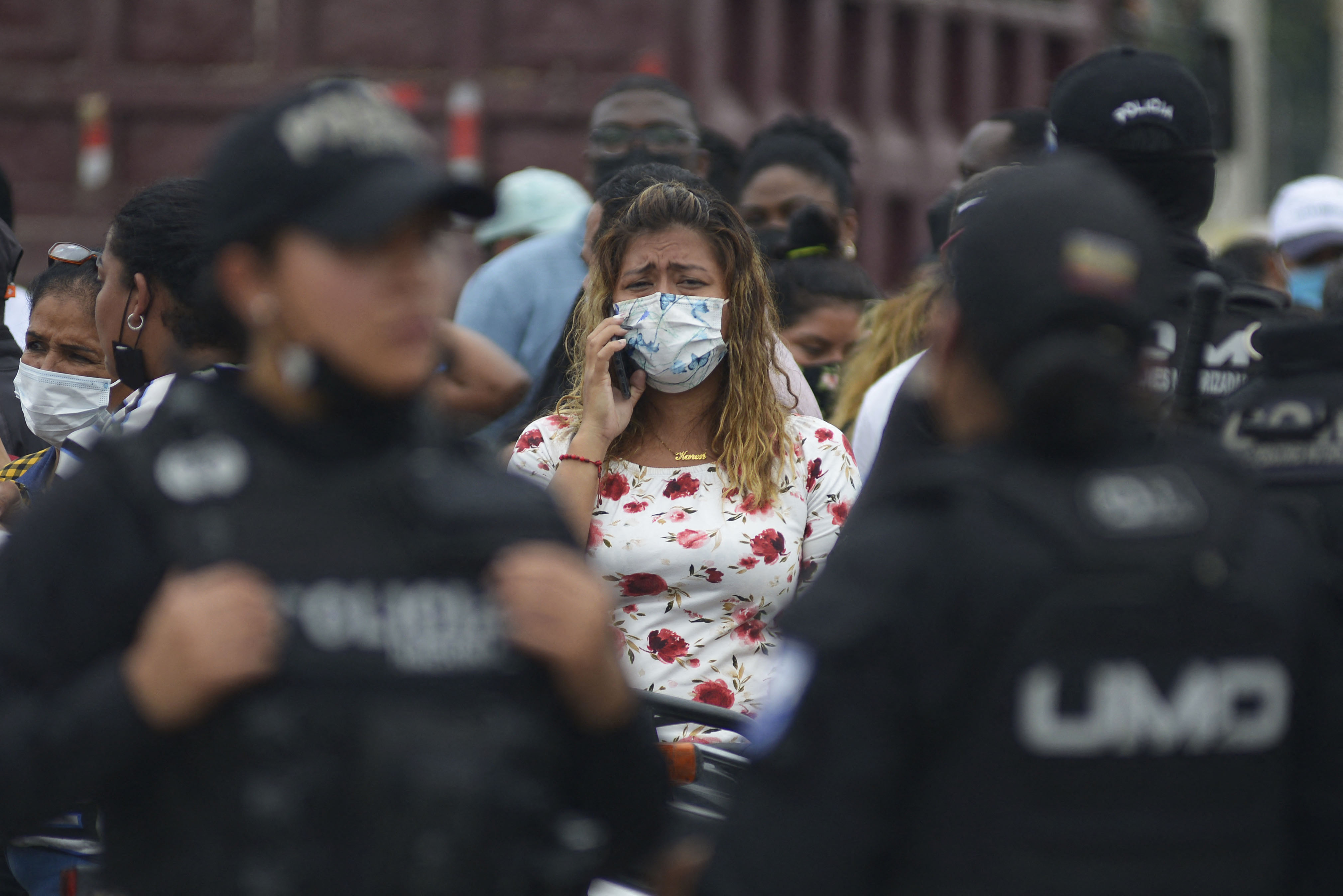 Lo que se sabe de la masacre en una cárcel de Ecuador que ya deja 68 muertos