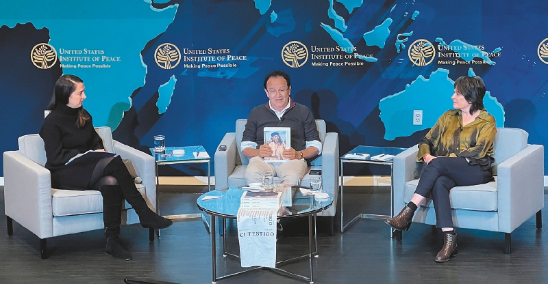 Lanzamiento de la colección El Testigo en el Instituto de Paz de Estados Unidos. / Carlos Lauria