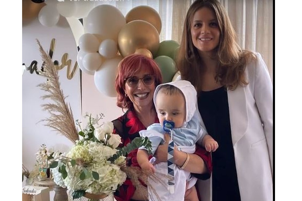 Yaneth Waldman y Ángela Cardozo, otras de las grandes amigas de Carolina Cruz, no podían faltar en ese día tan especial. Ambas se mostraron también muy felices por estar en el bautizo de Salvador y acompañar a la familia Palomeque Cruz.