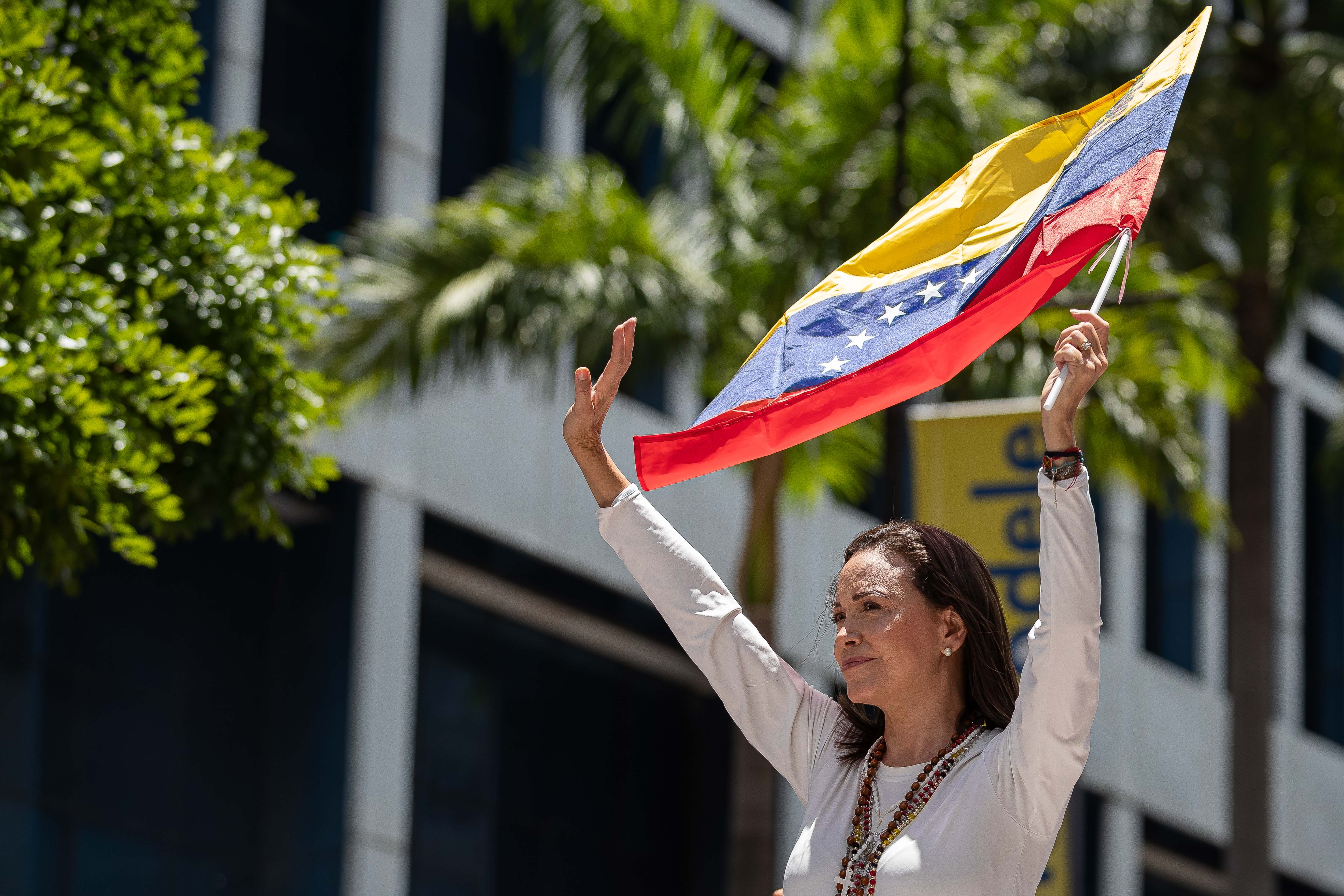 “El que se va es Maduro”: María Corina niega que tenga planes de dejar Venezuela