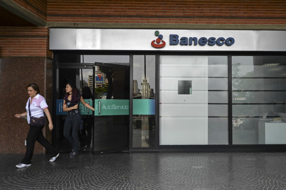Gobierno venezolano interviene Banesco por 90 días ante "delitos financieros"