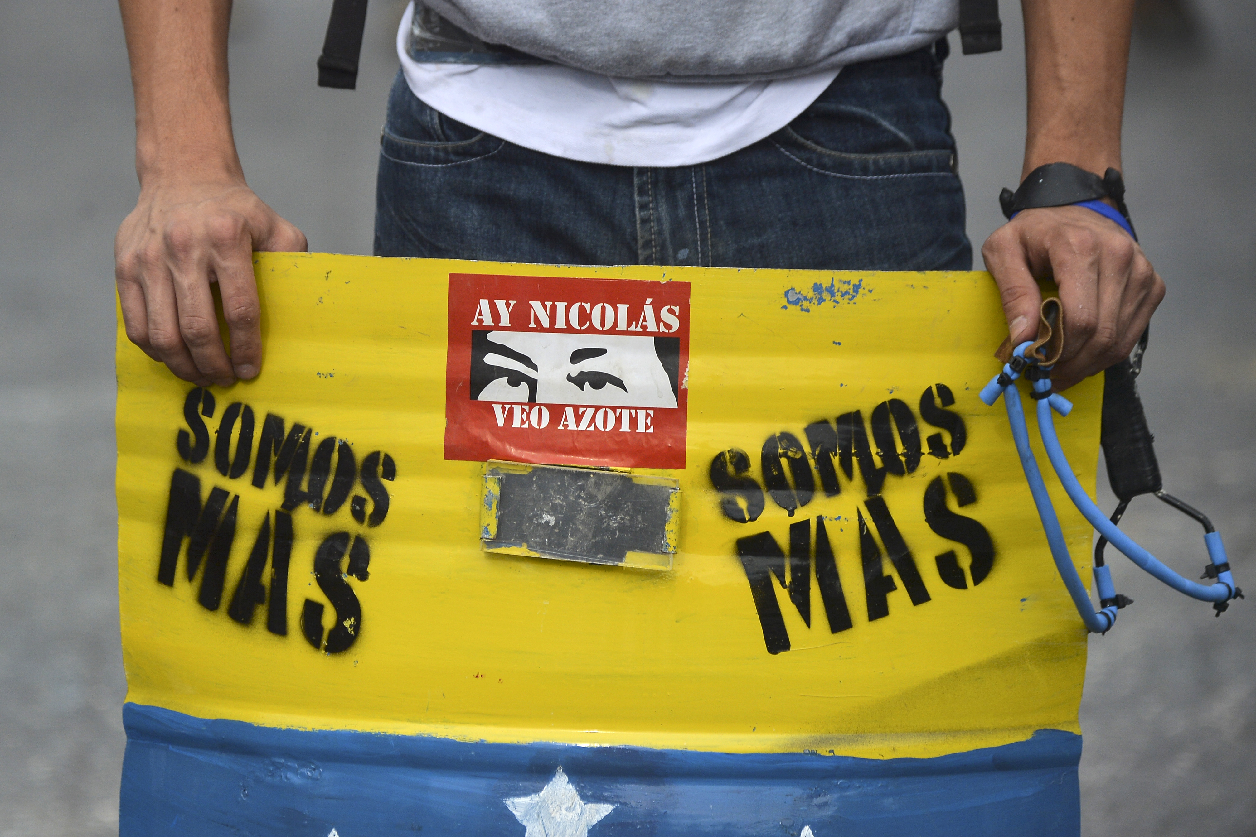 Estudiantes marcharon contra la censura de prensa en Venezuela