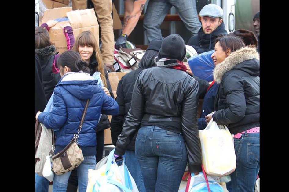 Artistas de Hollywood y cantantes ayudan a los afectados de Sandy