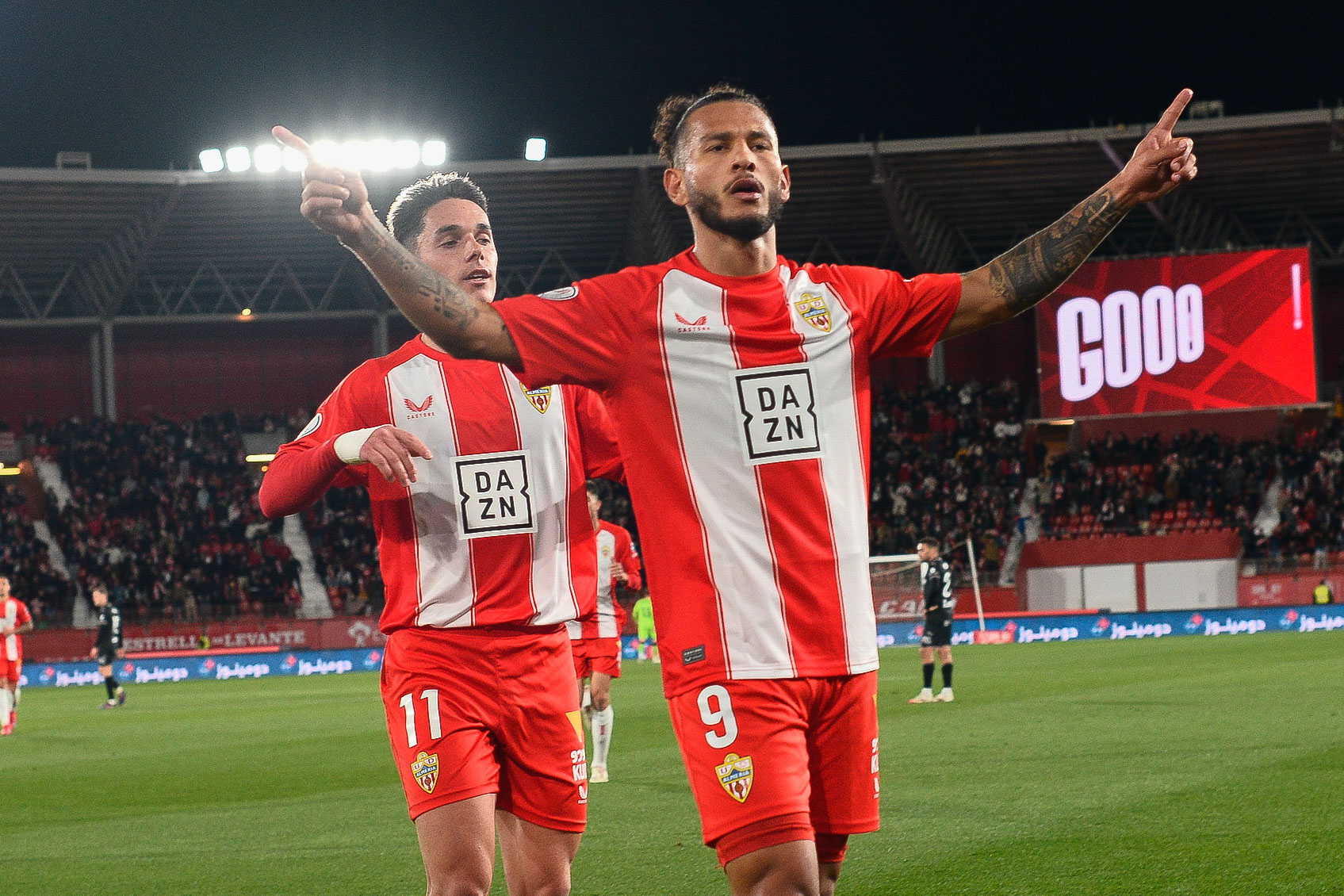 Luis Javier Suárez lidera la tabla de goleadores de la segunda división de España
