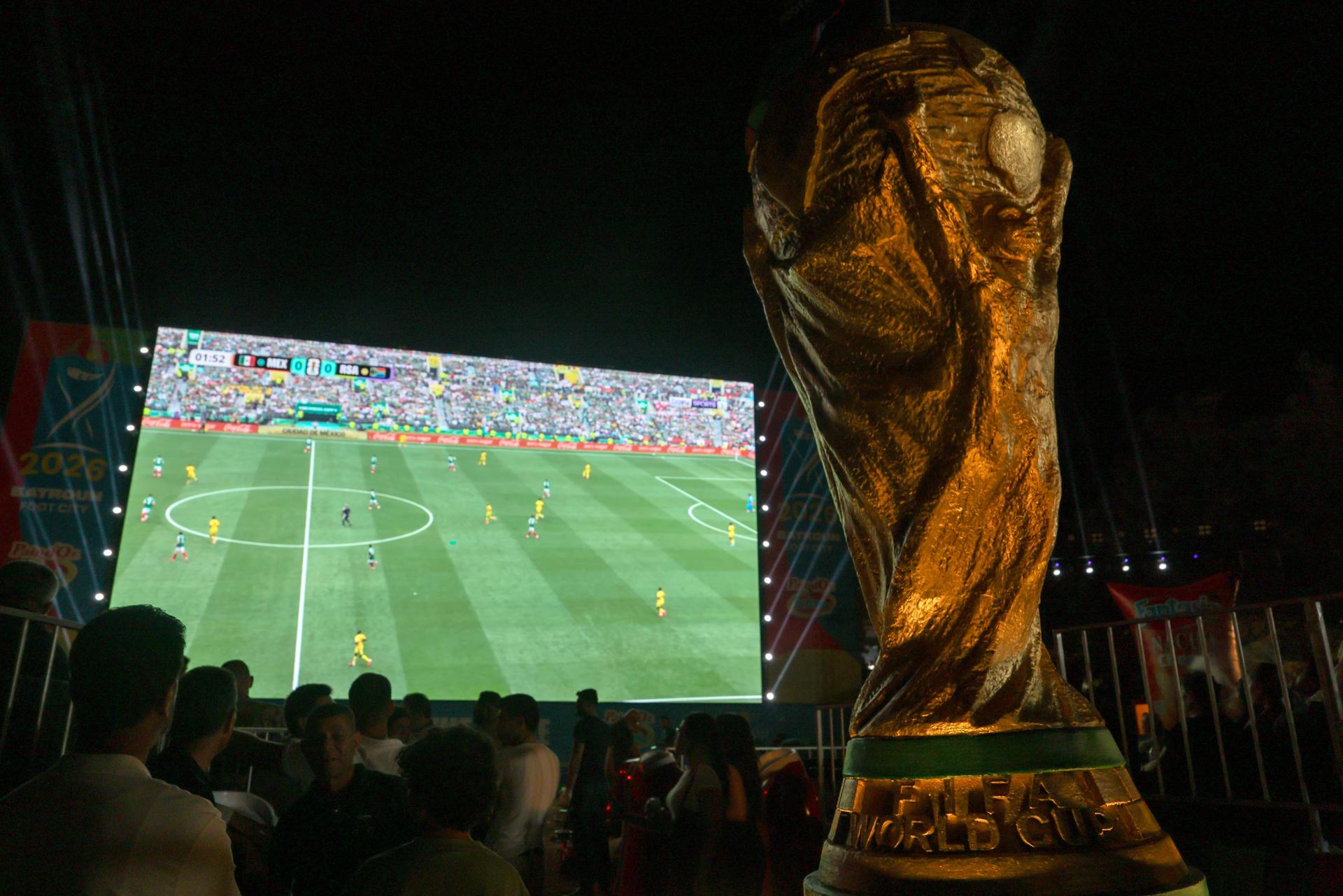 Goles, alcohol y trasnochadas: cómo vivir un Mundial sin descuidar la salud