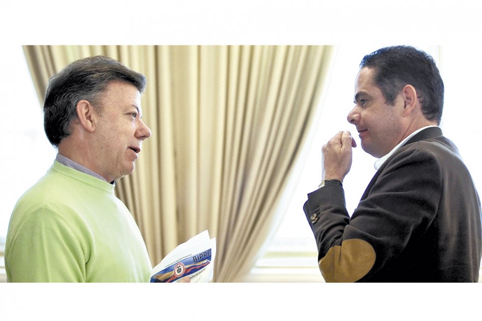 La Fundación Buen Gobierno busca la reelección del presidente Juan Manuel Santos, pero el escenario electoral plantea a Germán Vargas Lleras como el plan B.