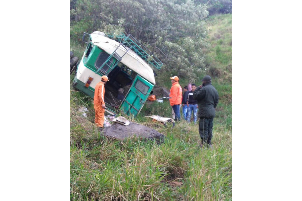 Asciende a nueve el número de muertos por accidente de bus en San Mateo, Boyacá