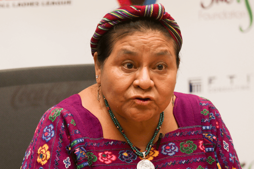 “Colombia tiene una deuda con el mundo”:  Rigoberta Menchú