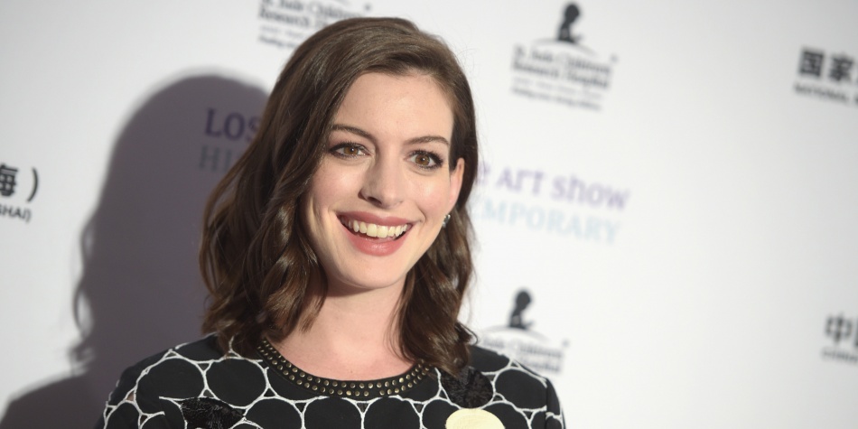 “¿Por qué seguimos subestimando a los padres y sobrecargando a las mujeres?”, el discurso de Anne Hathaway ante la ONU