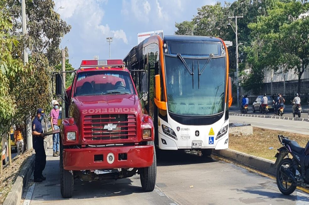 Bus de Transcaribe se incendió en estación de Cartagena