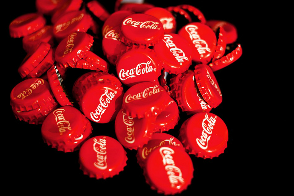 Condenan a padre que alimentaba a sus hijos solo con Coca-Cola