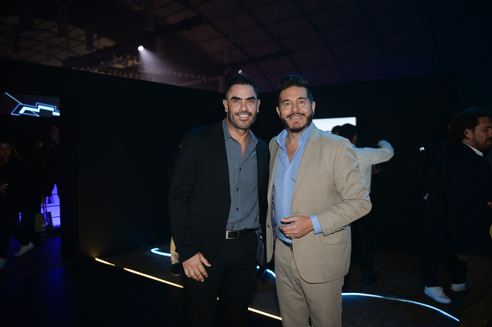 El actor Lincoln Palomeque y el presentador Marcelo Cezán.