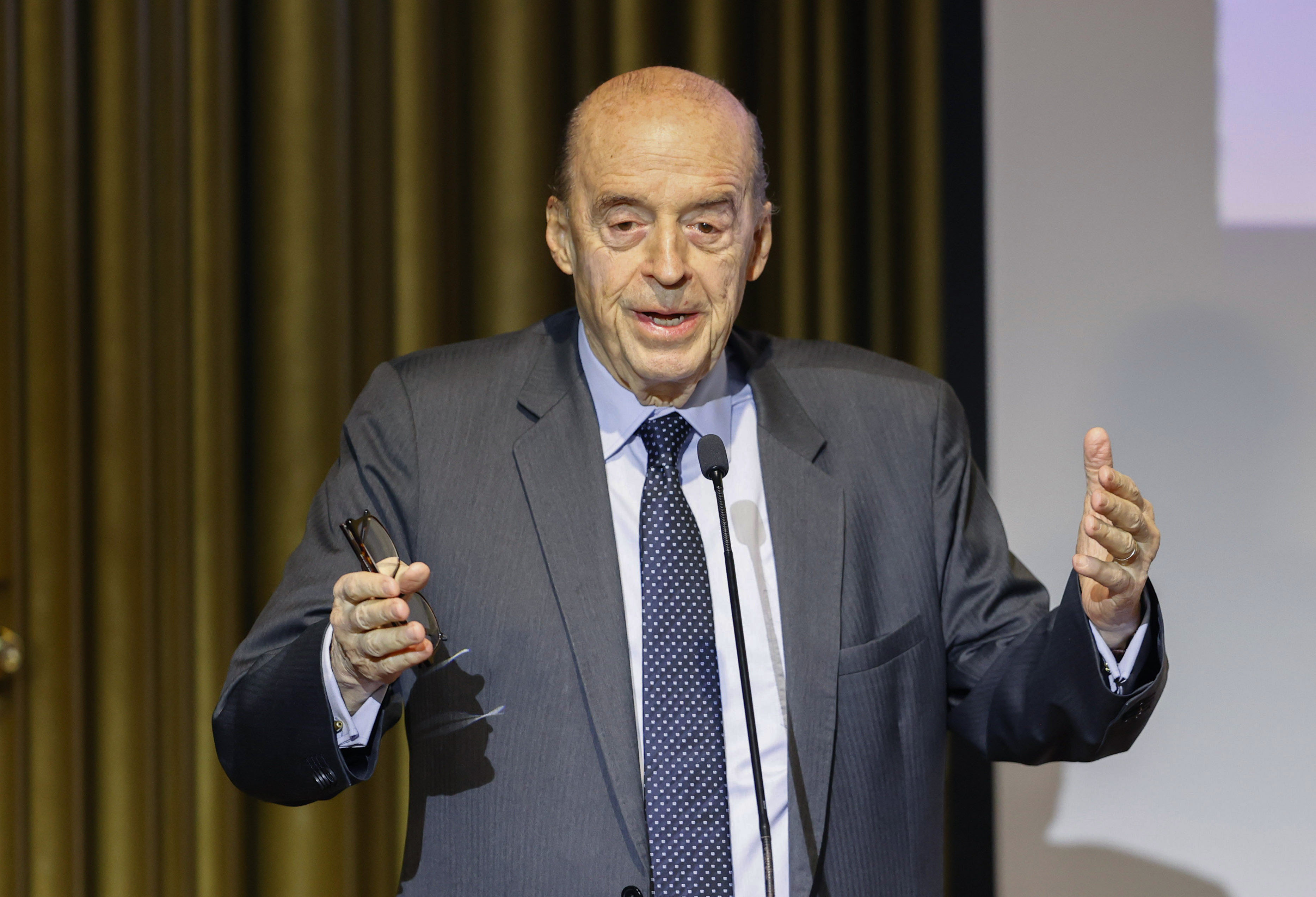 Leyva habló de “un gran acuerdo político nacional” para definir “ajustes institucionales”