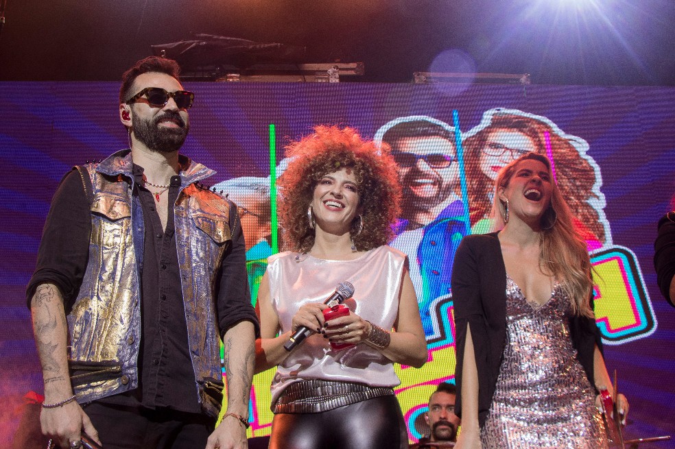 Un espectáculo con banda en vivo protagonizado por Inés Gaviria, Sandra Serrato y Bako, en el Centro Cultural del Gimnasio Moderno.