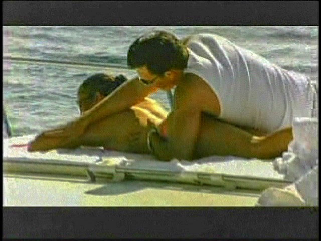 En el 2002, la pareja protagonizó el video de Jenny From The Block.