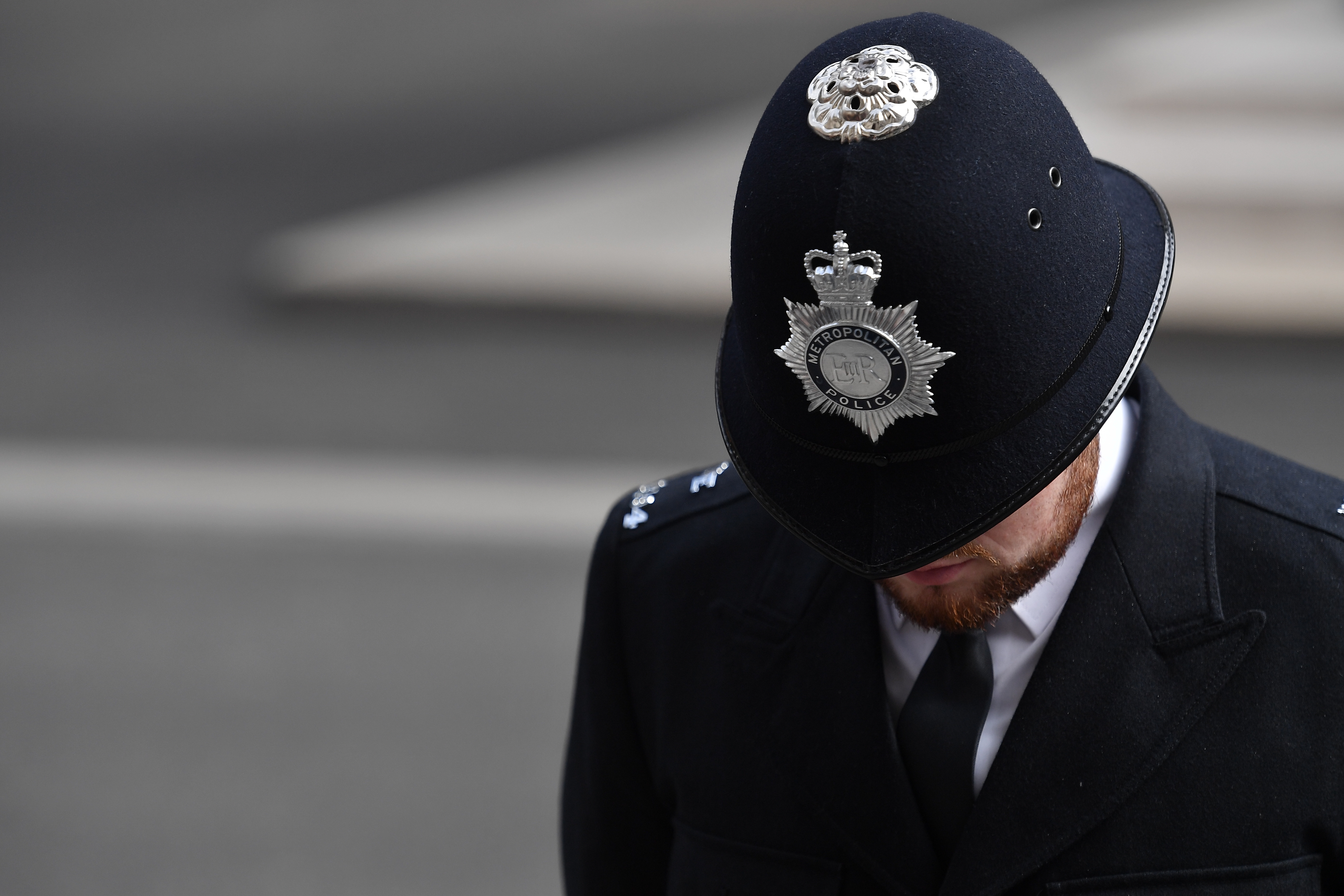 Reino Unido condena a un agente de policía por más 20 casos de violación