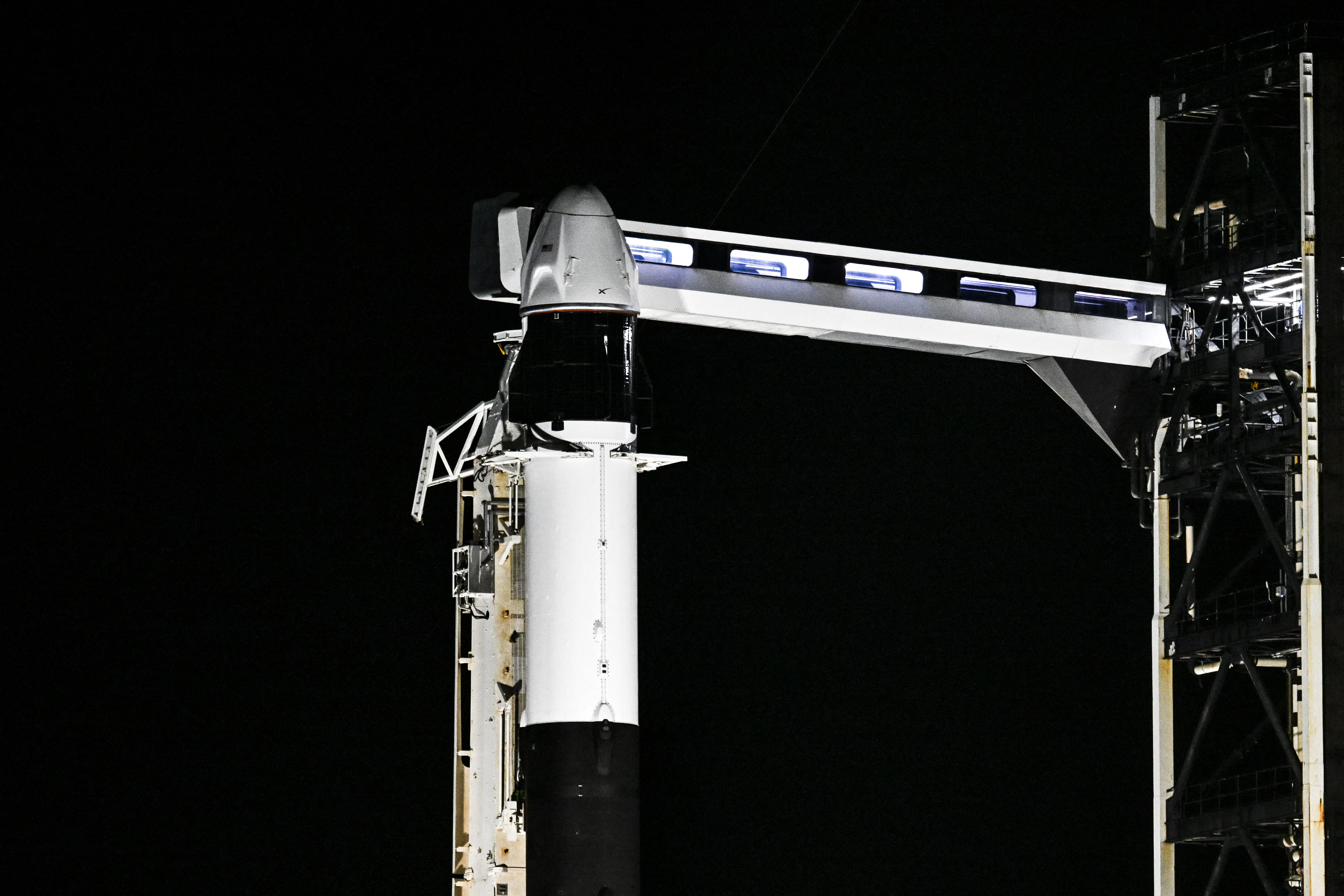 Misión de SpaceX para la primera caminata espacial privada despegaría el viernes