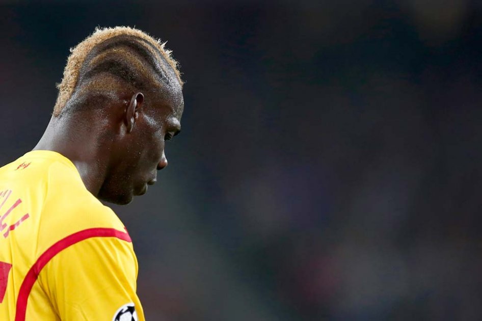 Problemas sentimentales de Mario Balotelli afectan su desempeño en el Liverpool