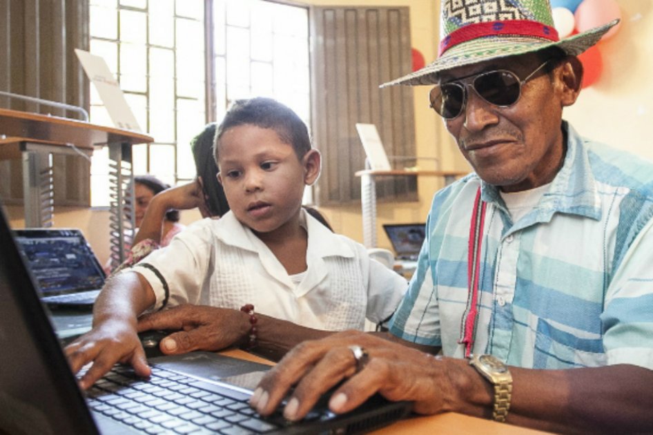 Puntos y Kioscos Vive Digital, el comienzo de los constructores de paz