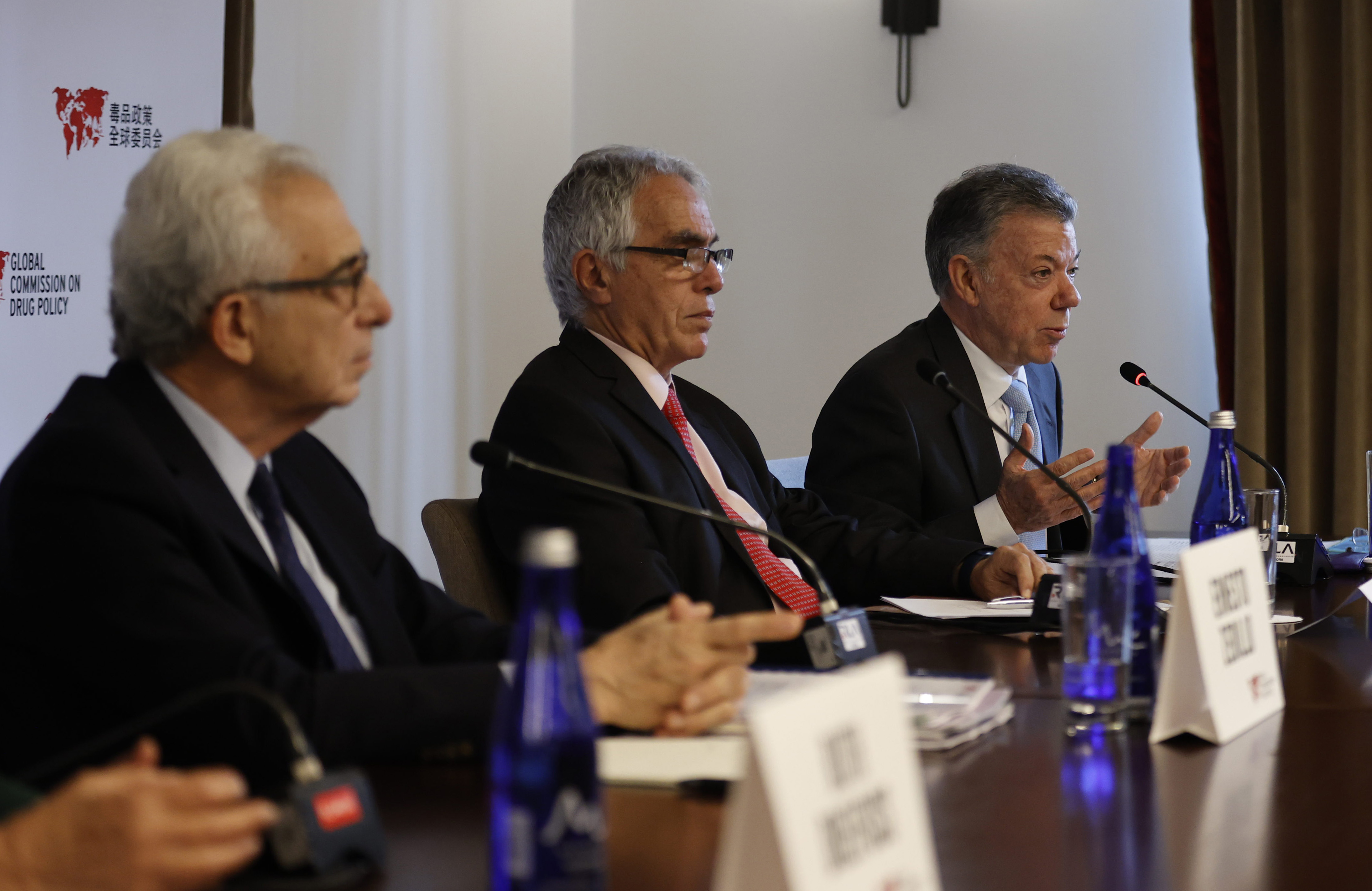 Informe de Comisión Global de Política de Drogas pide legalización en Colombia