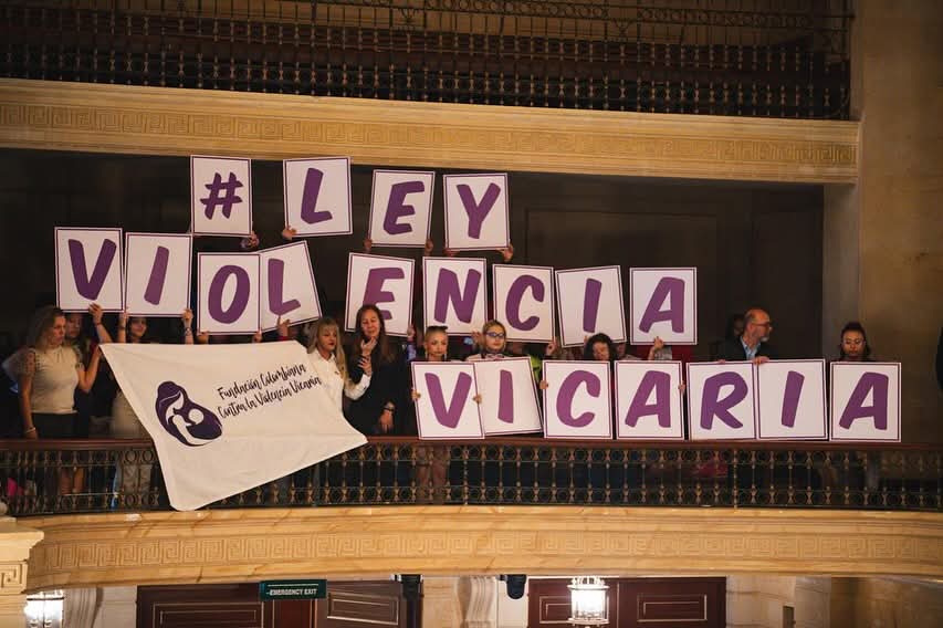 La representante Vásquez alerta que la necesidad de legislar sobre esta forma de violencia radica en el subregistro de casos, lo que impide dimensionar la magnitud del problema.