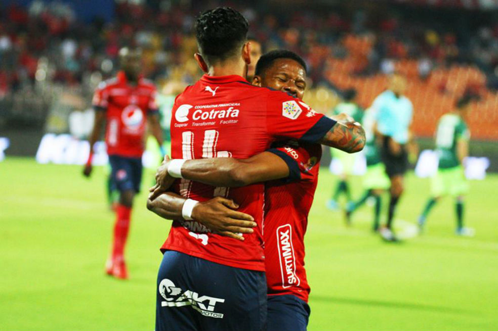 Medellín derrotó a Bucaramanga y pasó la barrera de los 30 puntos