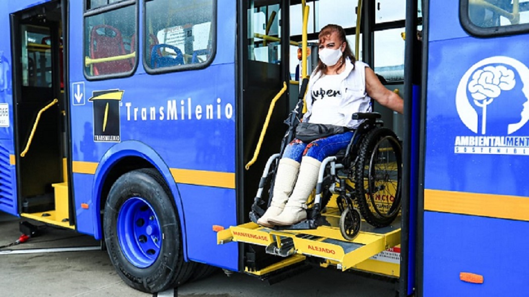 La infraestructura de Transmilenio es deficiente para personas con discapacidad