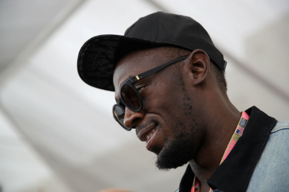 Bolt mantiene vivo su sueño de jugar fútbol profesional