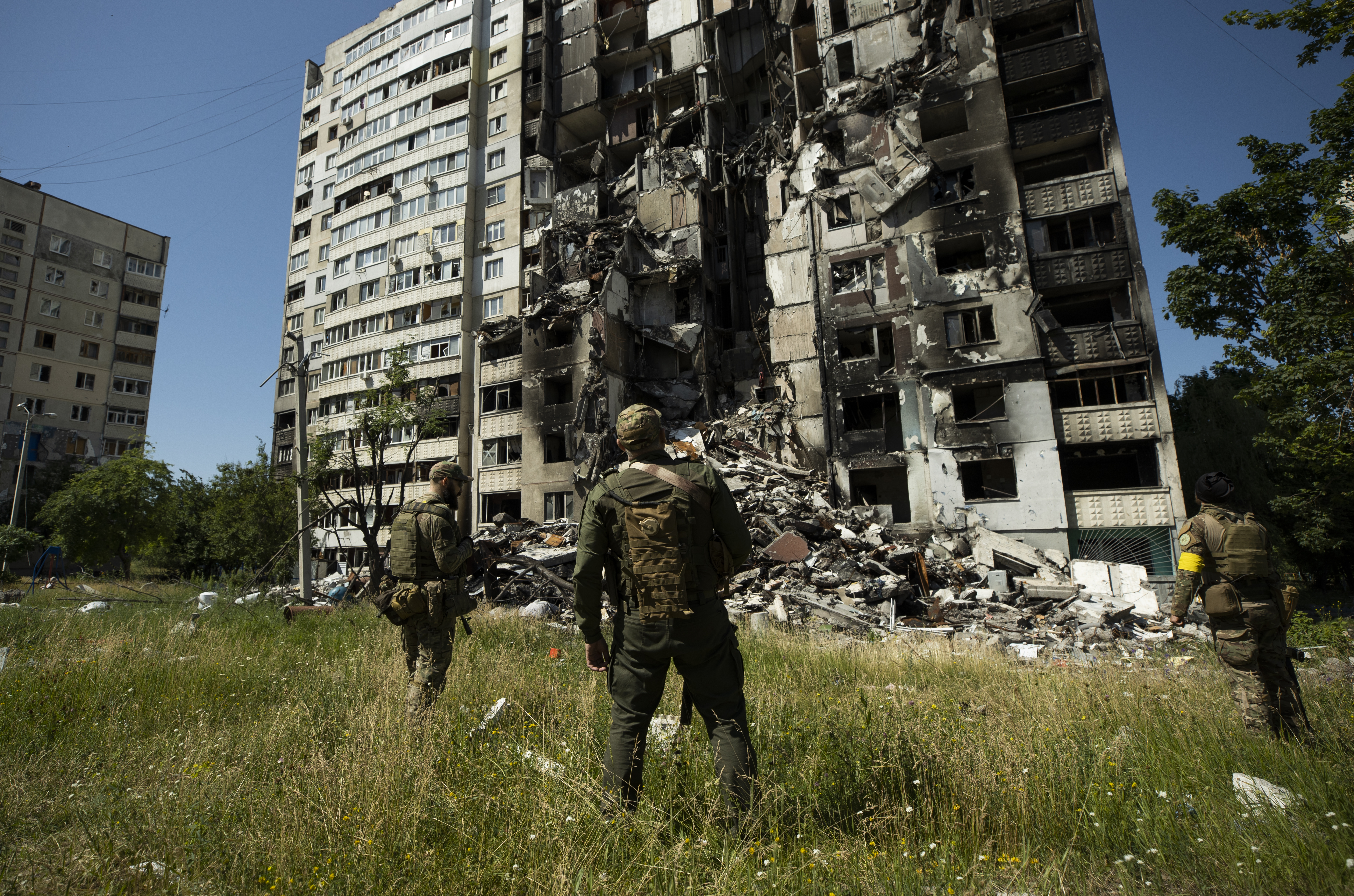 Nueva ola de ataques rusos en Ucrania: el 40 % de Kiev se queda sin electricidad