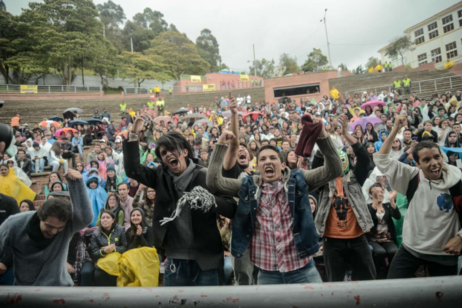 Concierto de 1280 Almas y Alerta Kamarada para celebrar los 80 años de La Media Torta