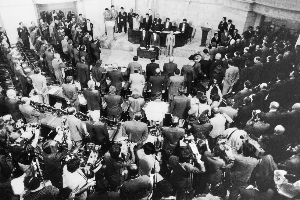 Retroceso en Senado y estancamiento en Cámara, así fue la participación femenina en 1974
