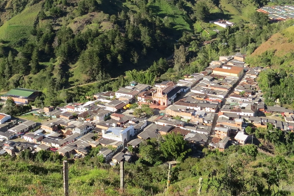 Tres miembros de una familia murieron tras desplome de una vivienda en Abriaquí