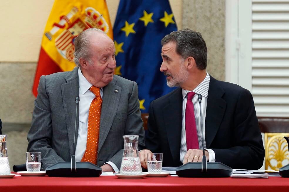 Felipe VI de España renuncia a la herencia de su padre