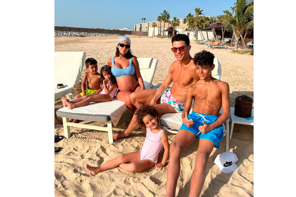 Video: ¿Cómo CR7 y Lionel? Así juegan fútbol Thiago Messi y Cristiano Jr.