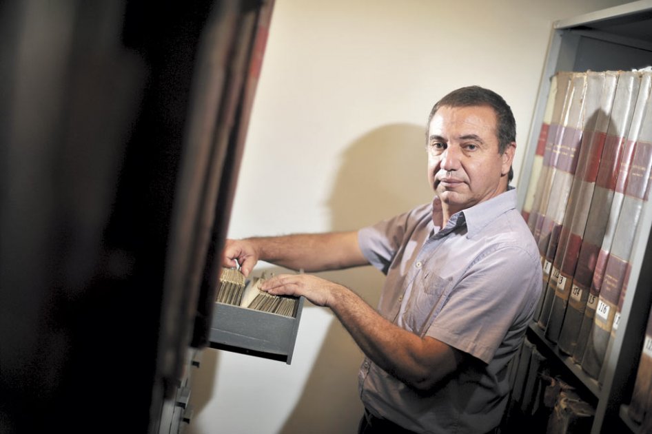 Rodrigo Bernal, doctor en Ciencias del Instituto de Biología de la Universidad de Aarhus, Dinamarca, investigó la trayectoria del científico Raúl Cuero. / Luis Ángel - El Espectador