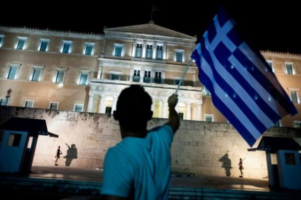 Grecia acepta realizar concesiones para desbloquear plan de rescate